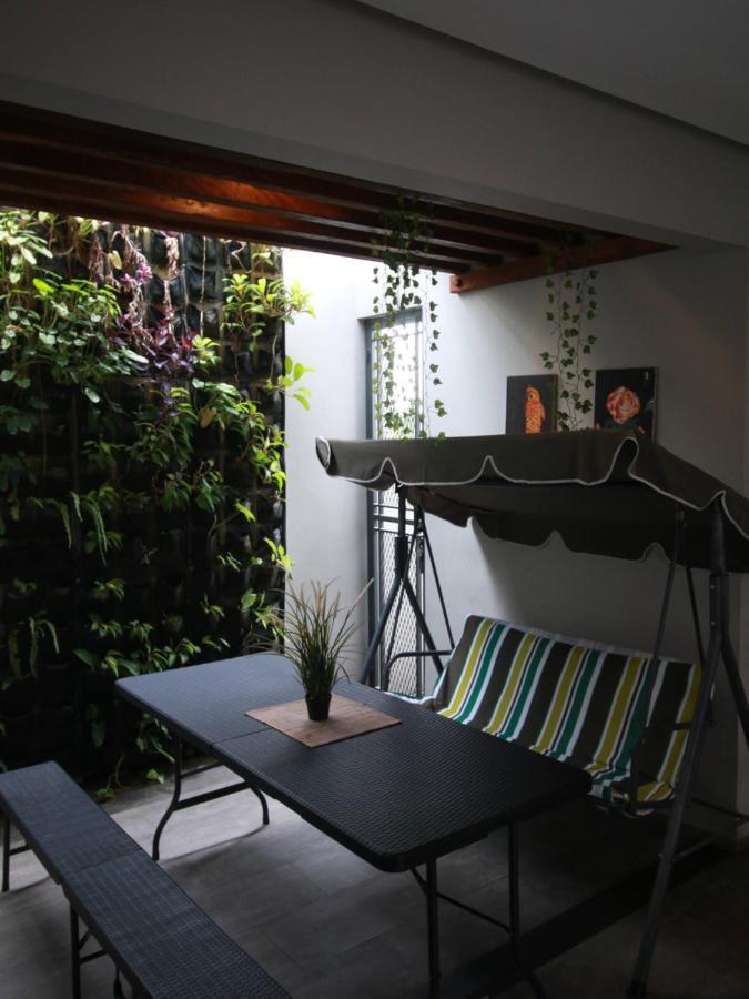 Hostel Bale Resident Jakarta Exterior foto